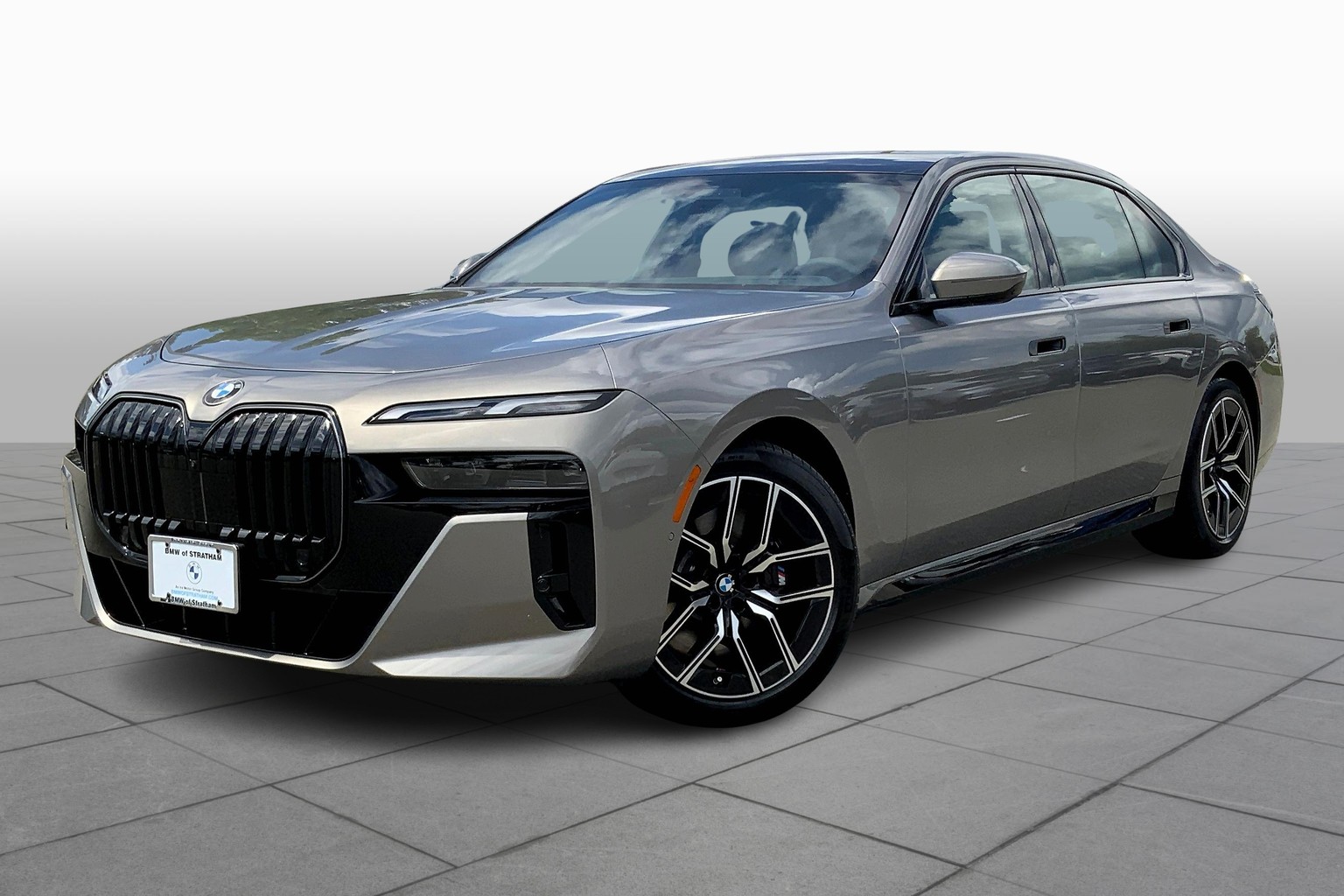 New 2025 BMW 7 Series 760i xDrive 4dr Car in Stratham #SCV35204